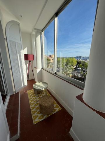 Maison De Village Renovee Avec Vue Mer Exceptionnelle Sainte-Maxime Dış mekan fotoğraf
